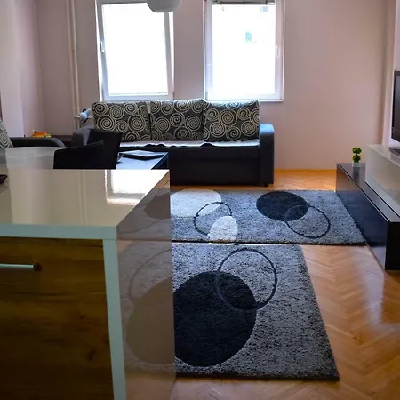 B&w Flat * Skopie