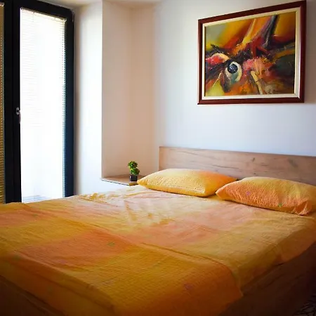 B&w Flat Apartamento Skopie